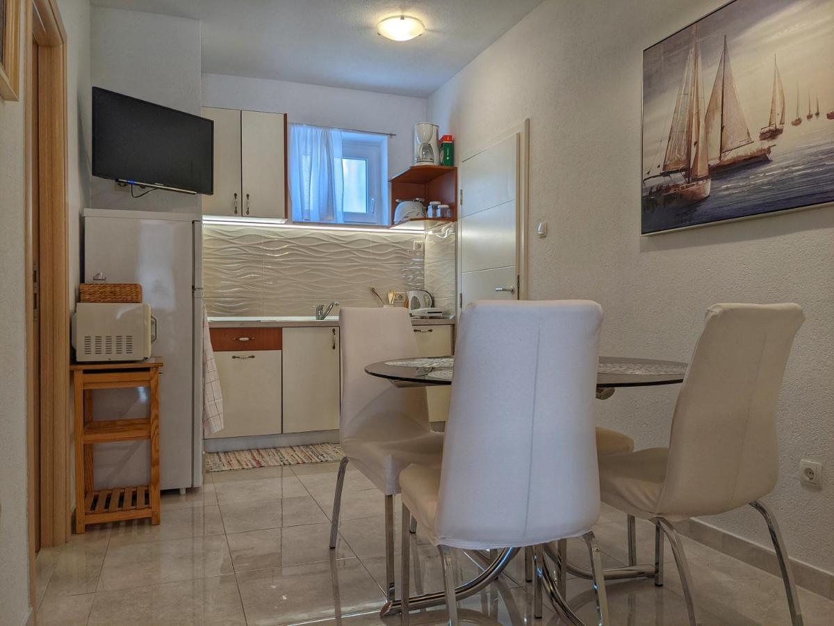 Mirjana & Ivo Apartment Makarska Exterior photo